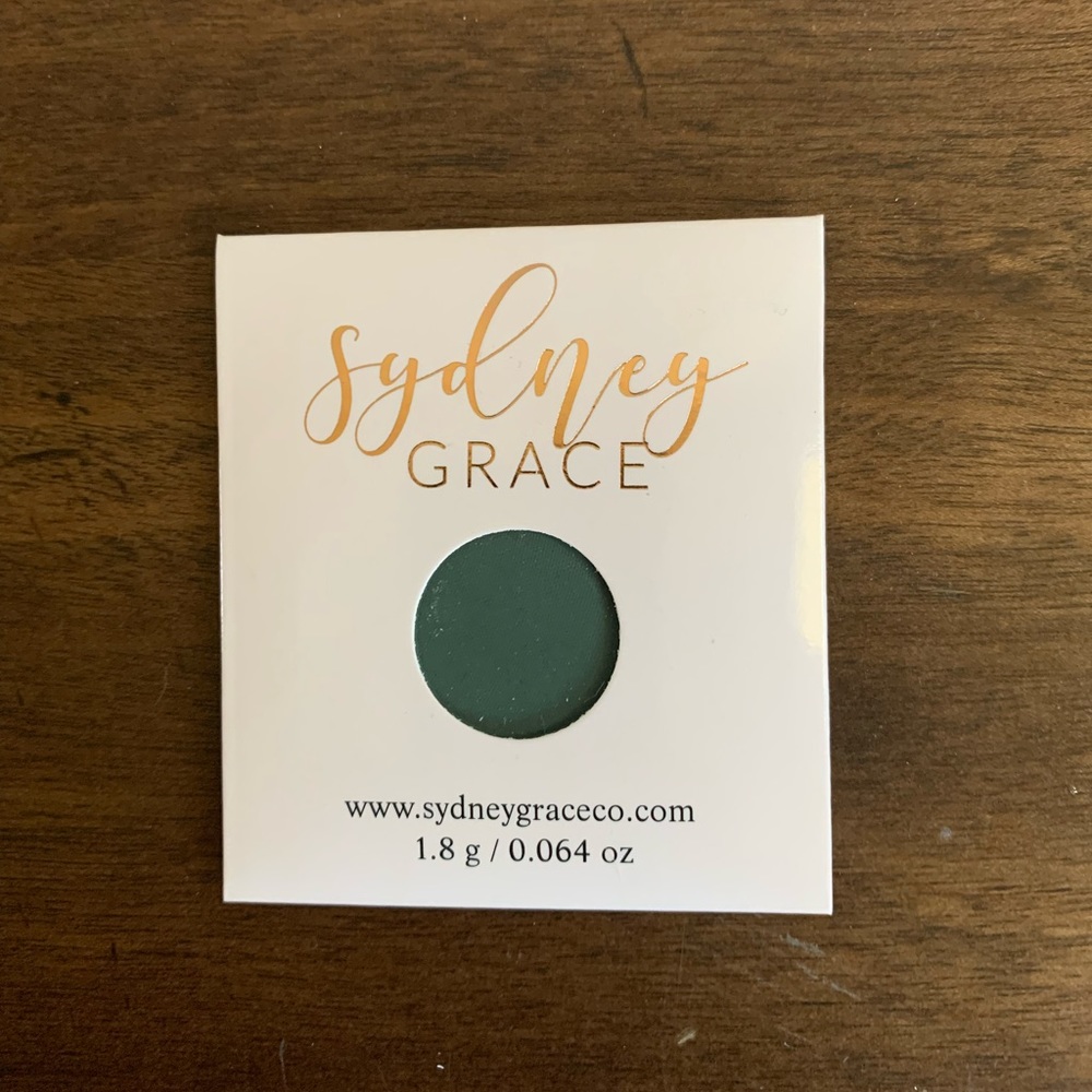 💰5/$25💰New Sydney Grace Turtle Bay Matte Green Eyeshadow